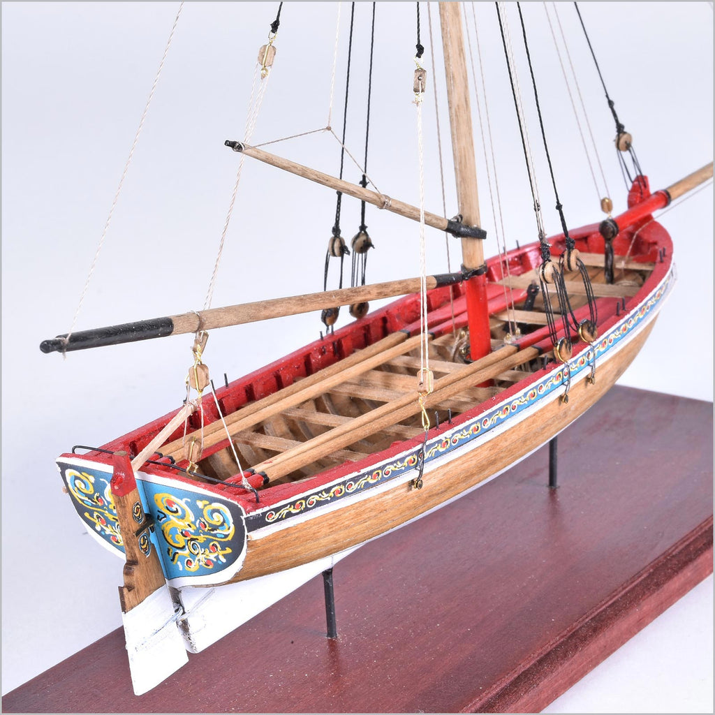 18TH CENTURY LONGBOAT 1:48