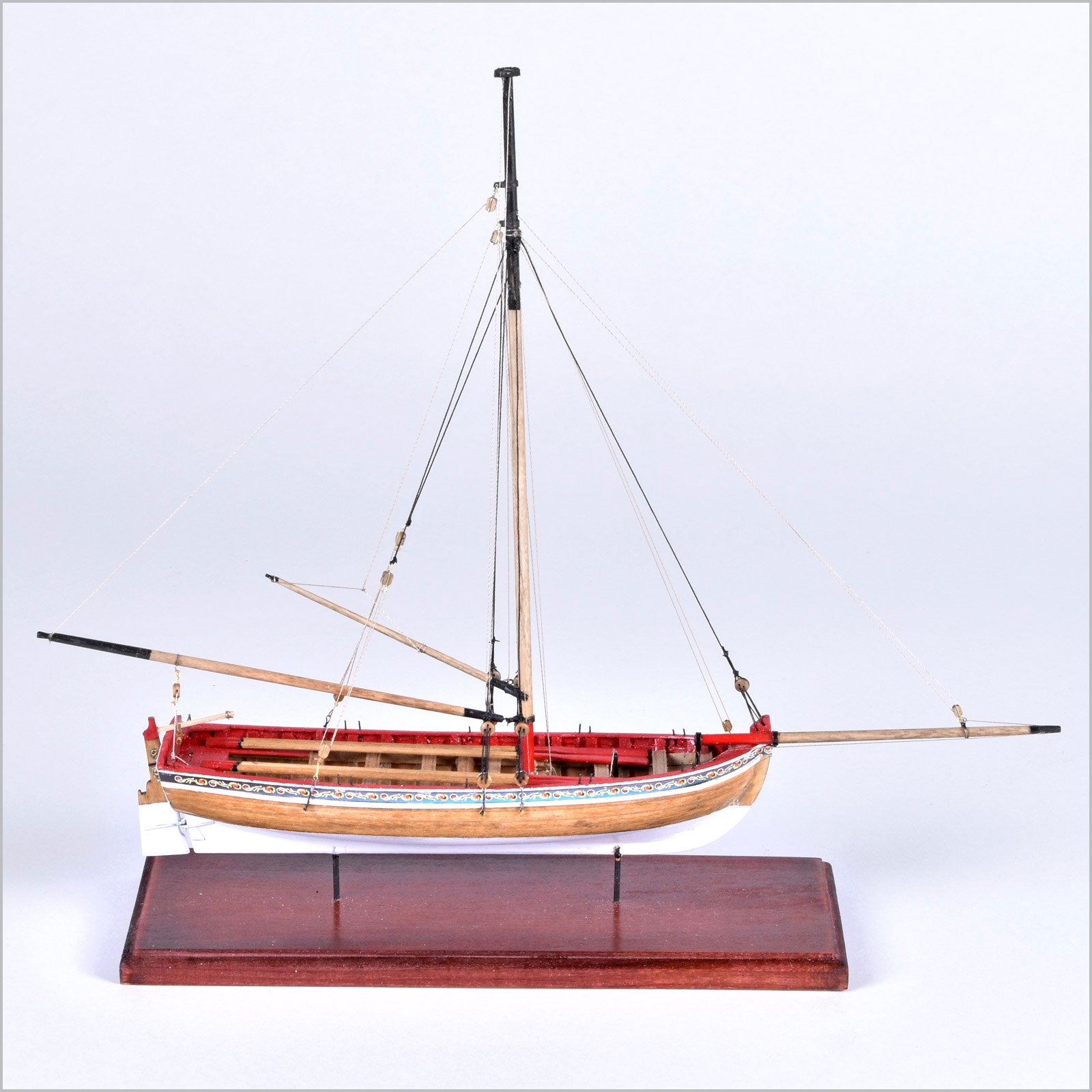18TH CENTURY LONGBOAT 1:48