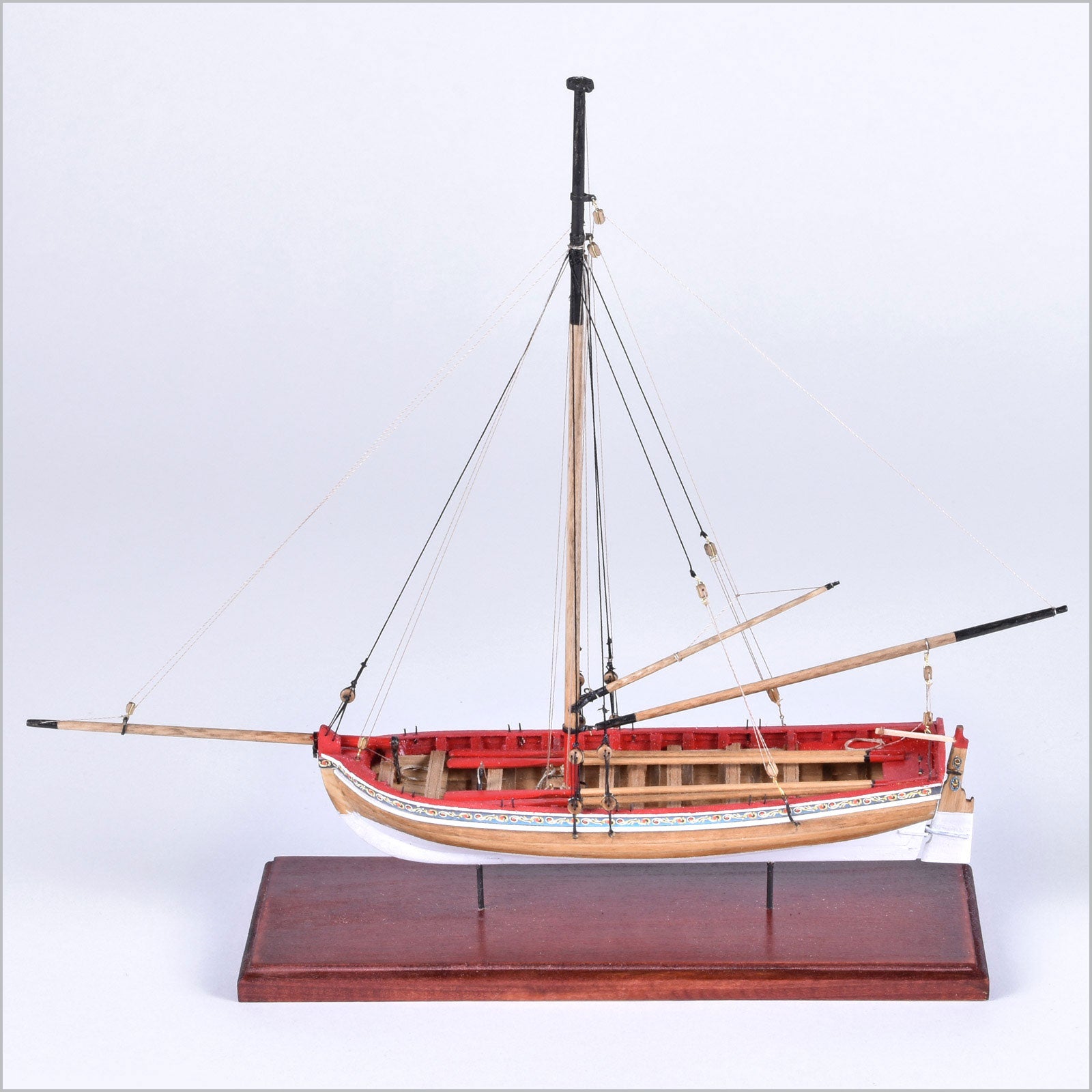 18TH CENTURY LONGBOAT 1:48