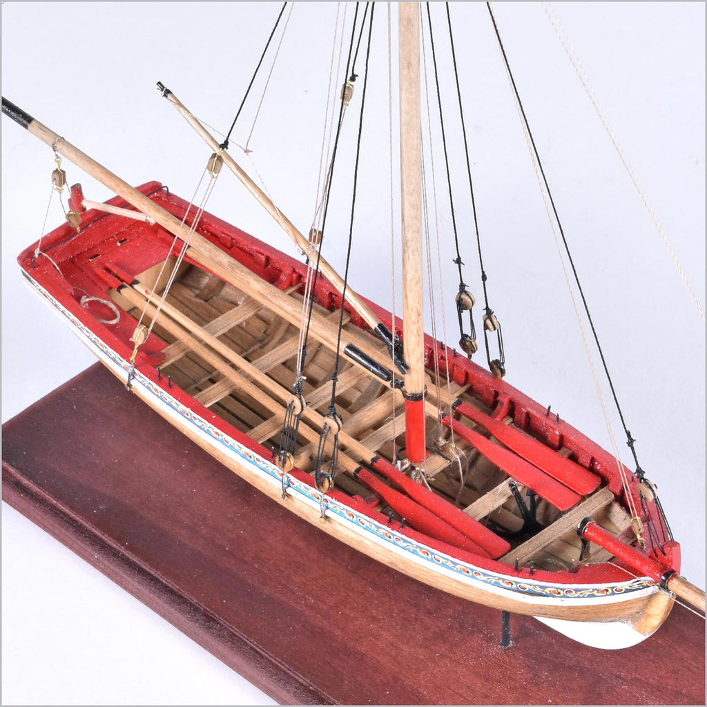 18TH CENTURY LONGBOAT 1:48