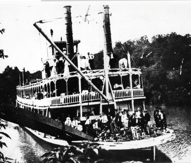 CHAPERON STEAMER