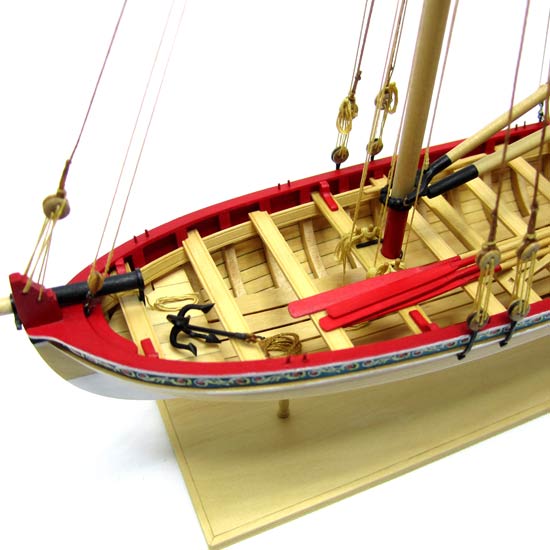 18TH CENTURY LONGBOAT 1:48
